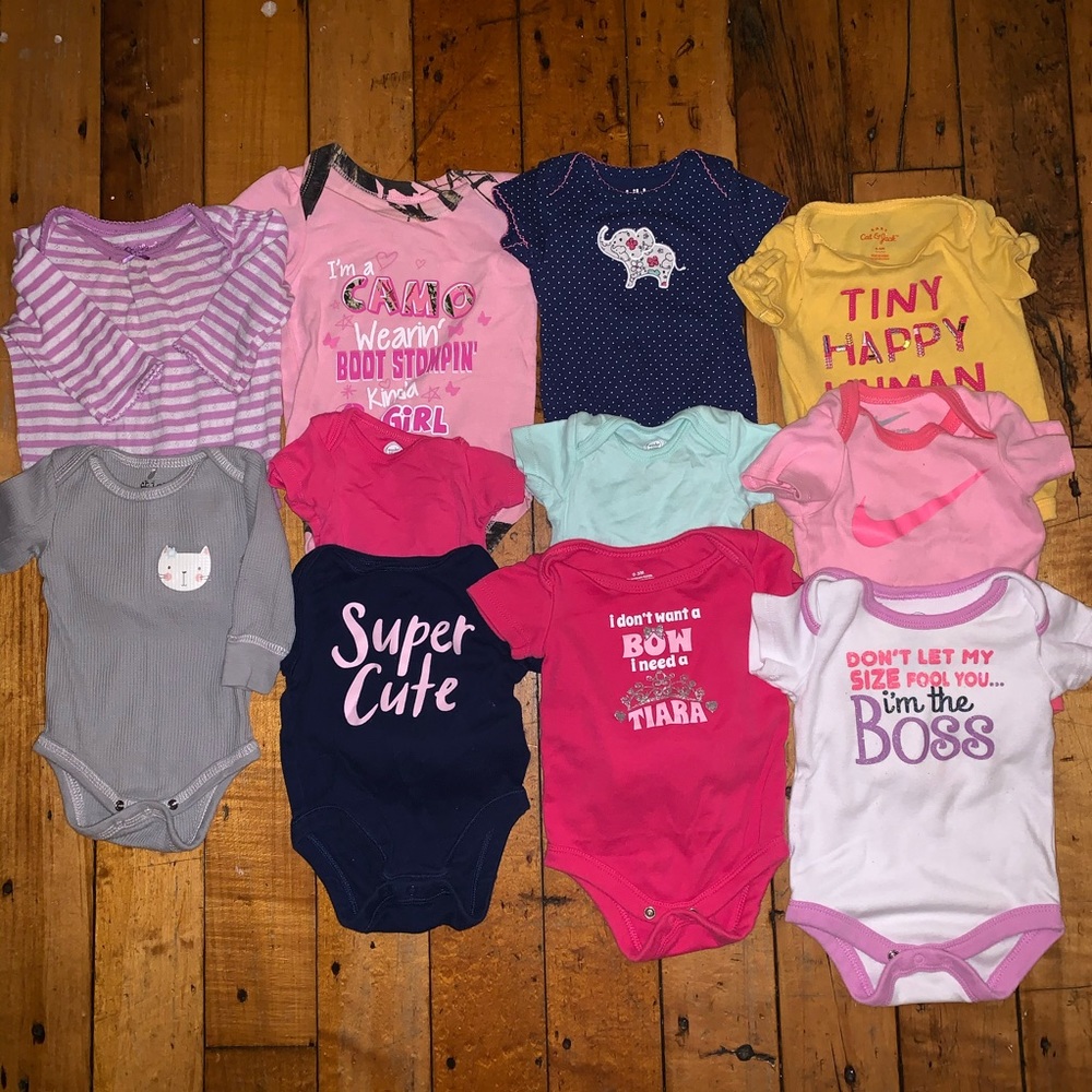 0-3 month girl onesie lot